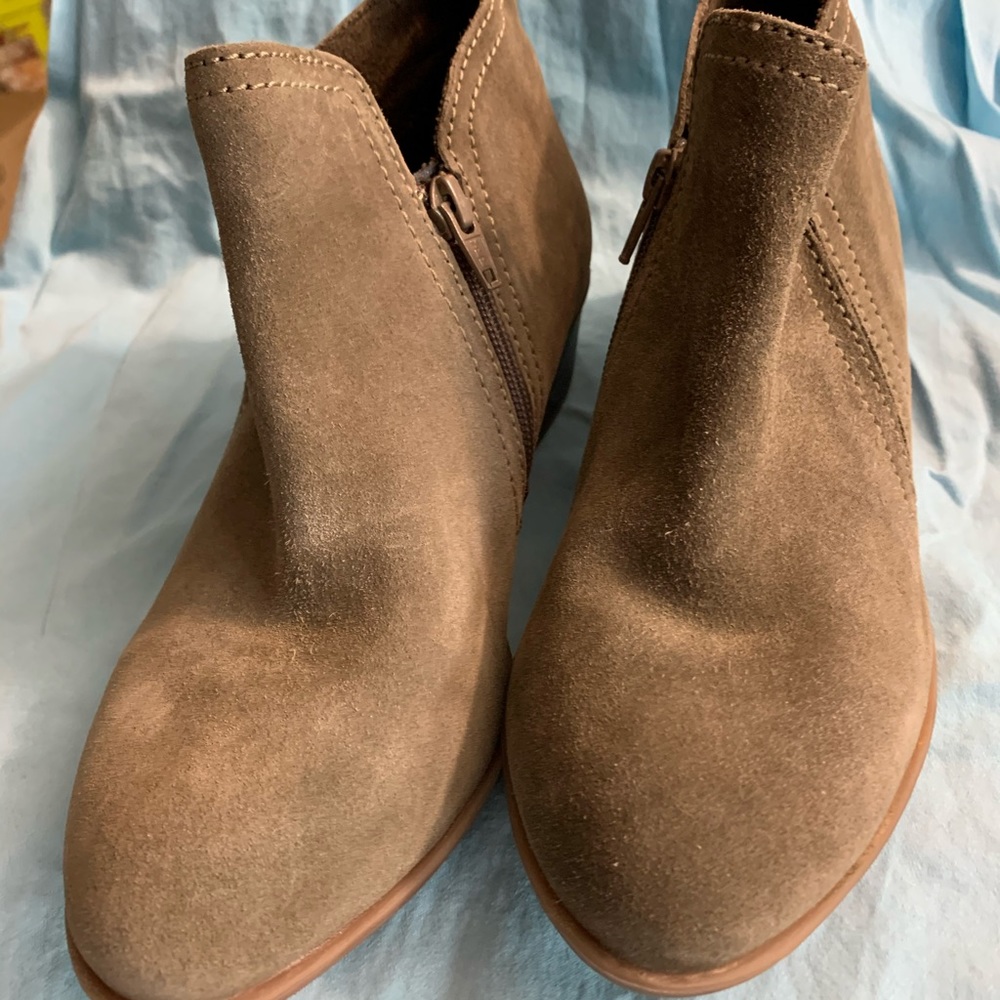 Diba Layla Taupe Suede Bootie 7.5 Wide NWT